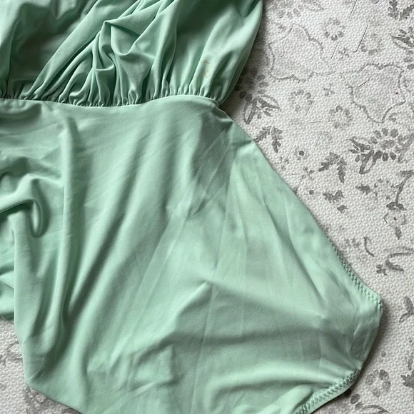 BRAND NEW Norma Kamali Diana Gown - Picture 10 of 10